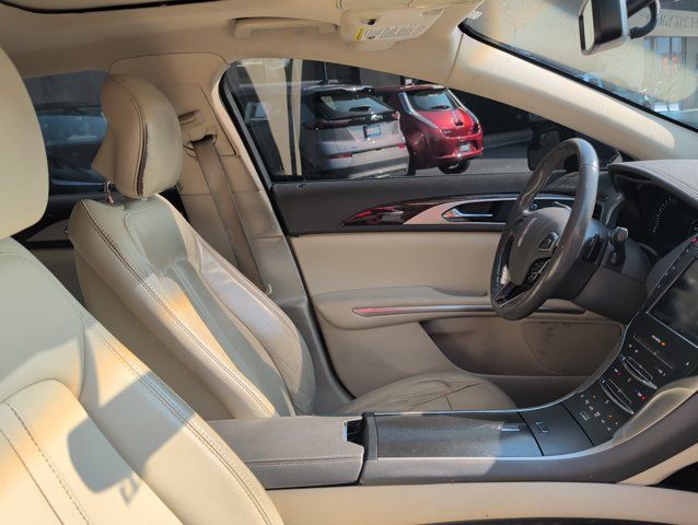 Used 2013 Lincoln MKZ FWD image 26