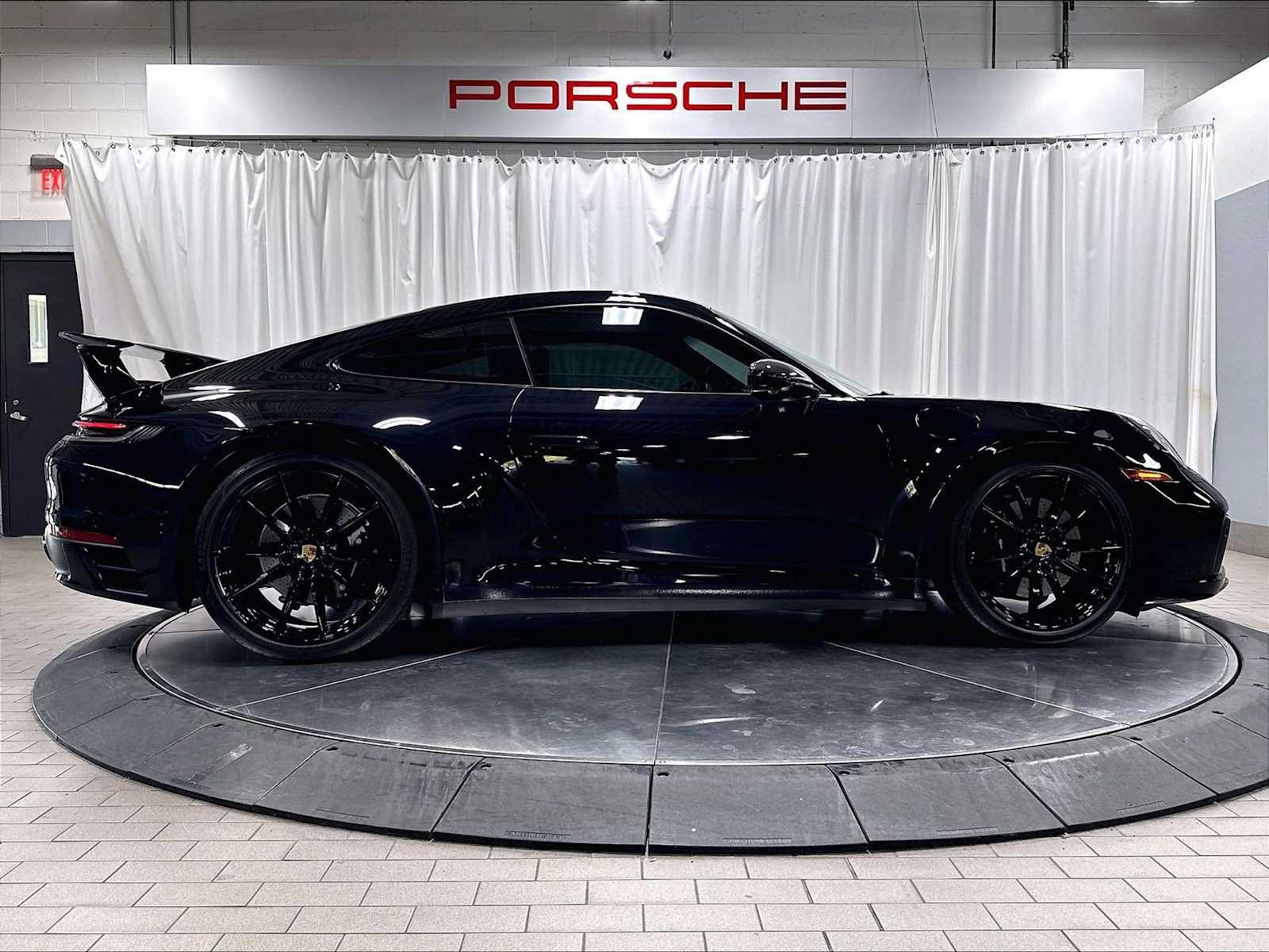 Used 2024 Porsche 911 Carrera S RWD image 11