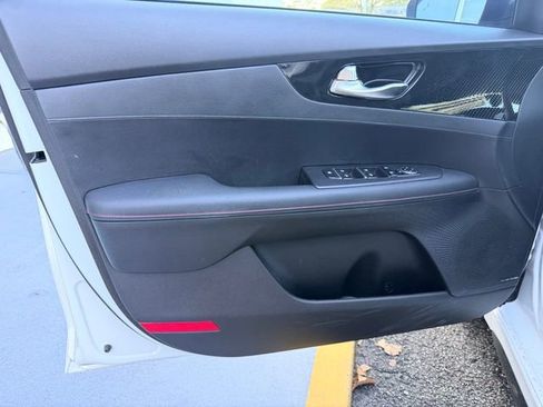Used 2023 Kia Forte GT w/ GT2 Package image 11