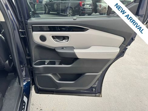 Used 2025 Honda Pilot Touring image 14