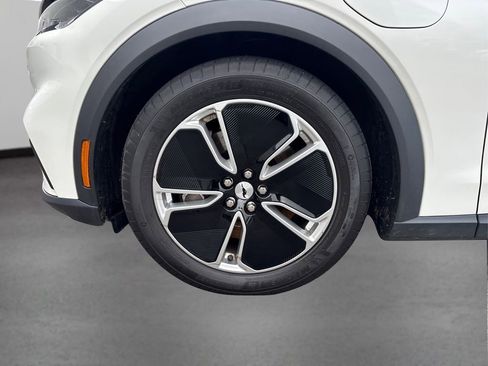 Used 2022 Ford Mustang Mach-E Select image 12