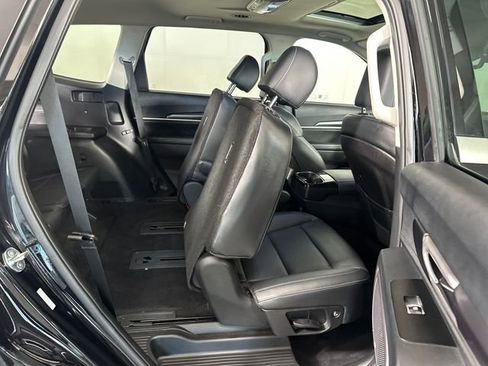 Used 2025 Kia Telluride S image 27