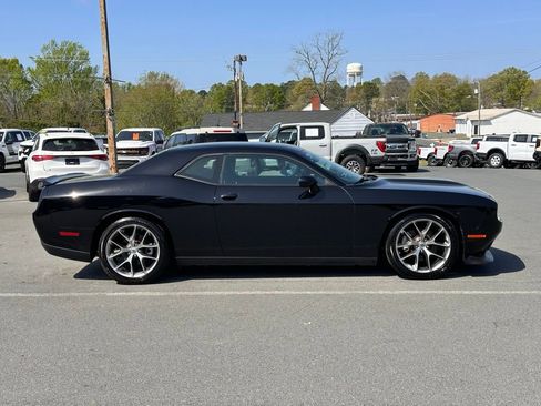 Used 2022 Dodge Challenger GT RWD image 9
