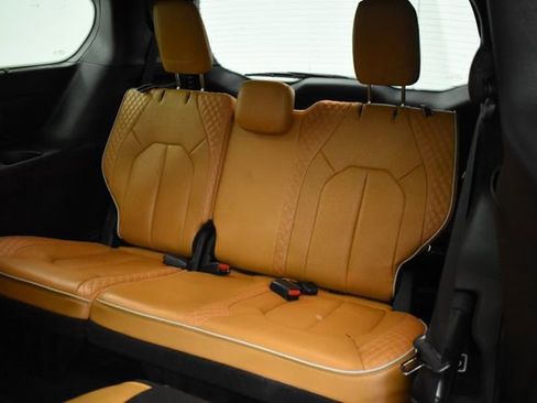Used 2022 Chrysler Pacifica Pinnacle image 22