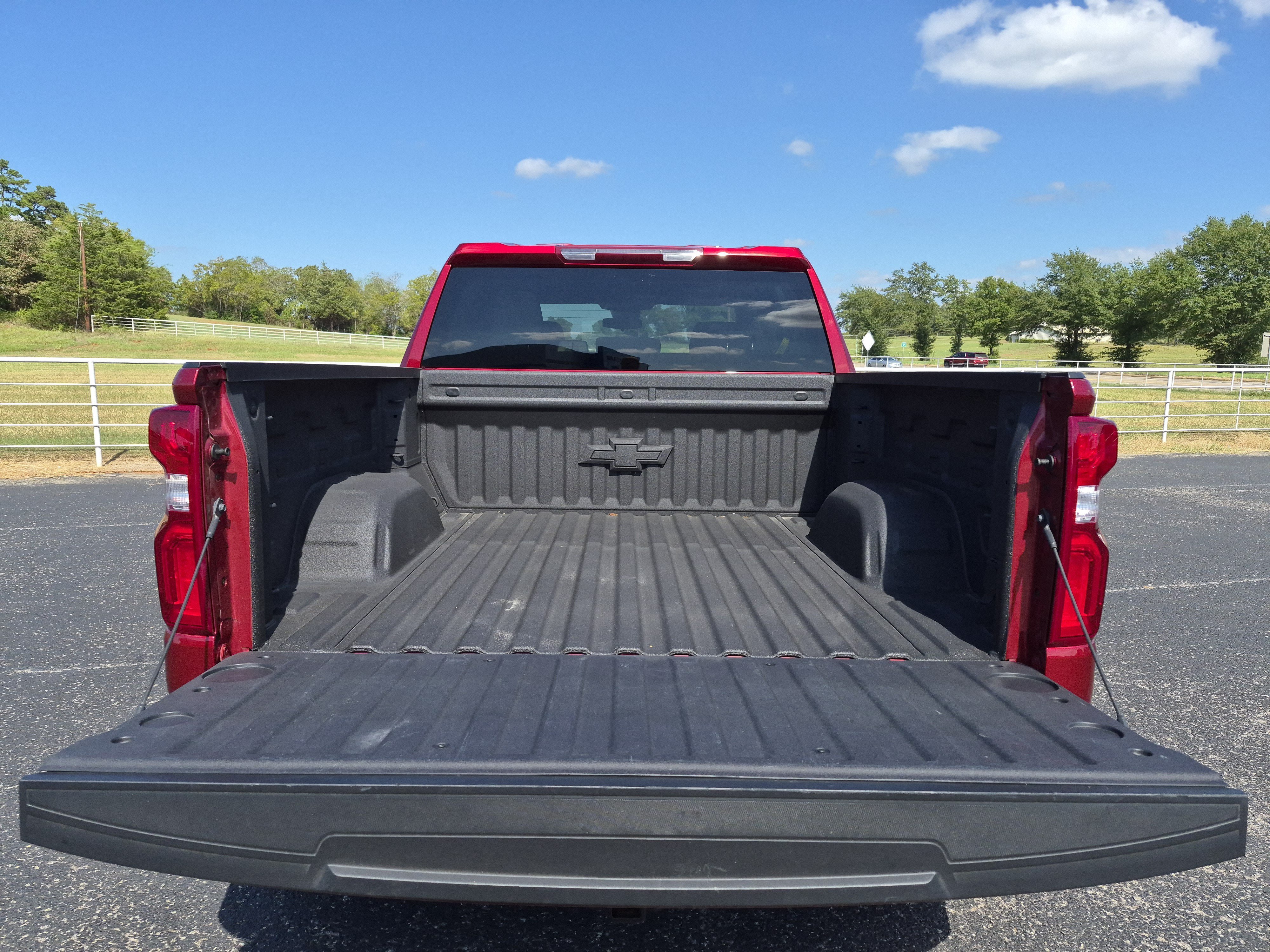 Used 2026 Chevrolet Silverado 1500 RST w/ RST Select Package AWD/4WD image 10