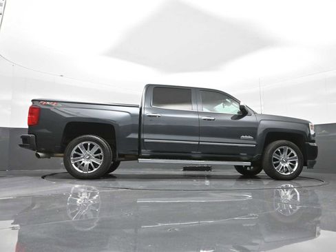 Used 2018 Chevrolet Silverado 1500 High Country image 30