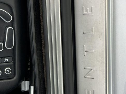 Used 2013 Bentley Continental GT image 40