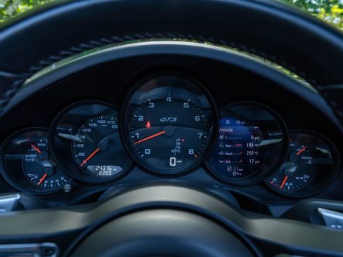 Certified 2018 Porsche 911 Targa 4 GTS image 28