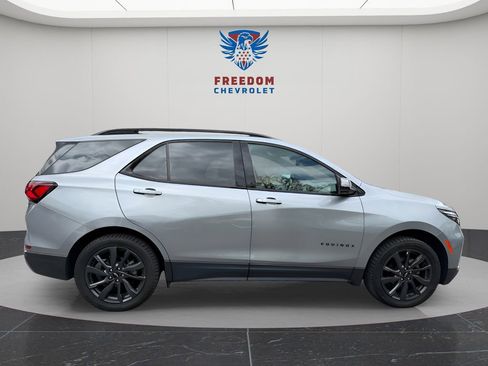 Used 2023 Chevrolet Equinox RS AWD/4WD image 7