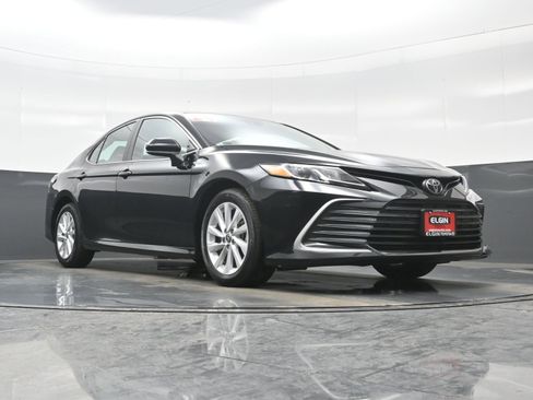 Used 2024 Toyota Camry LE image 25