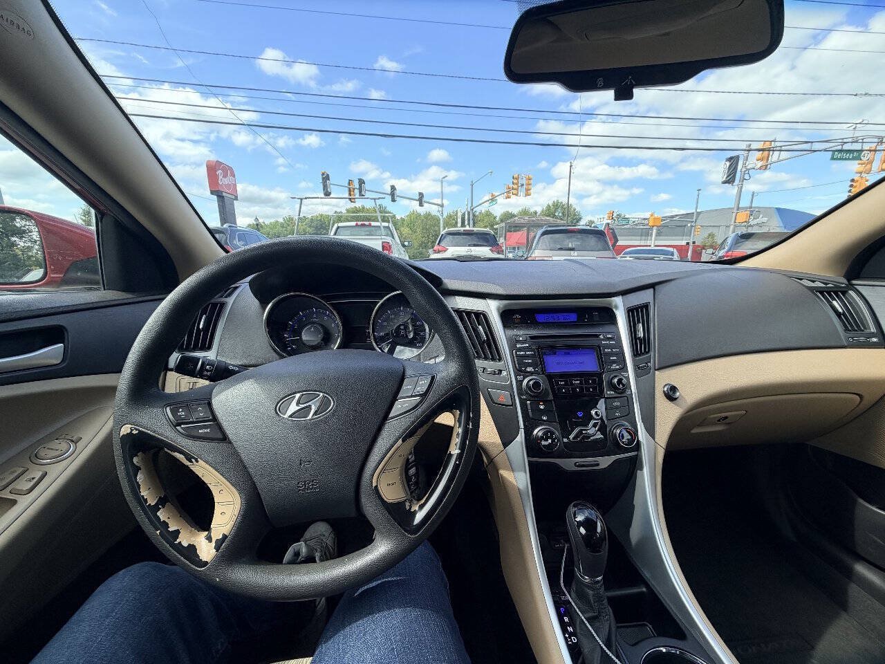 Used 2012 Hyundai Sonata GLS FWD image 3