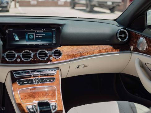 Used 2019 Mercedes-Benz E 450 4MATIC Wagon image 11