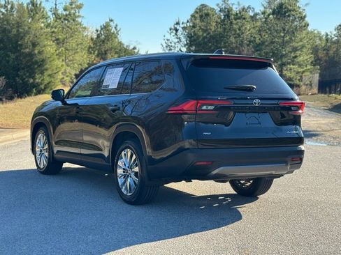 Used 2024 Toyota Grand Highlander Platinum image 11