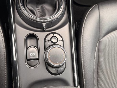 Used 2016 MINI Cooper Clubman image 35