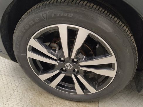 Used 2020 Nissan Kicks SR w/ SR Premium Package image 31