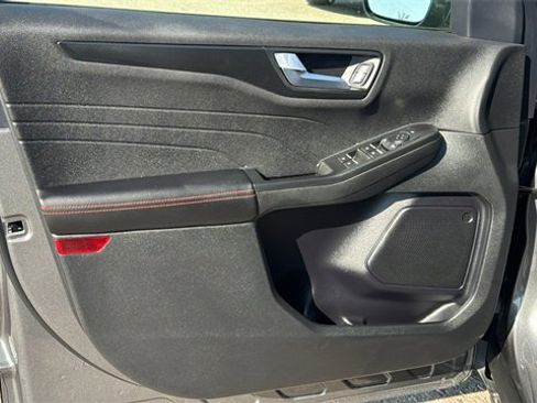 Certified 2022 Ford Escape SEL w/ SEL Stealth AWD Package image 9