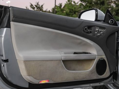 Used 2010 Jaguar XK Convertible image 39