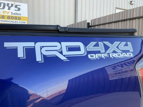 Used 2023 Toyota Tacoma TRD Off-Road image 42