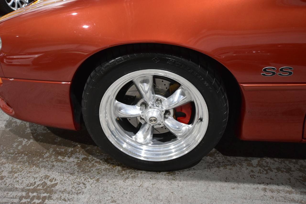 Used 2002 Chevrolet Camaro Z28 w/ SS Performance/Appearance Pkg RWD image 49