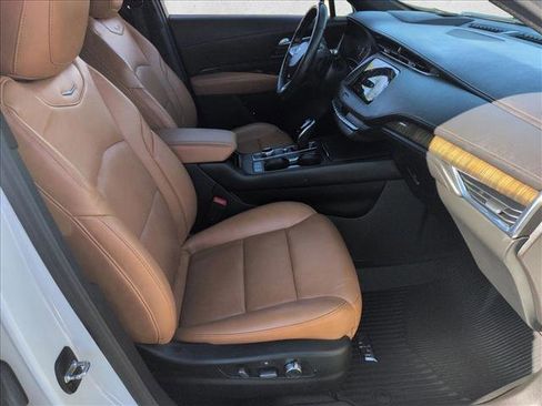Used 2023 Cadillac XT4 Sport image 29