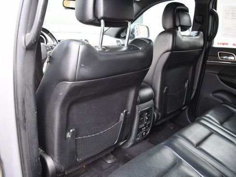 Used 2017 Jeep Grand Cherokee Limited w/ Luxury Group II image 22