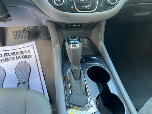 Used 2020 Chevrolet Malibu LS image 17