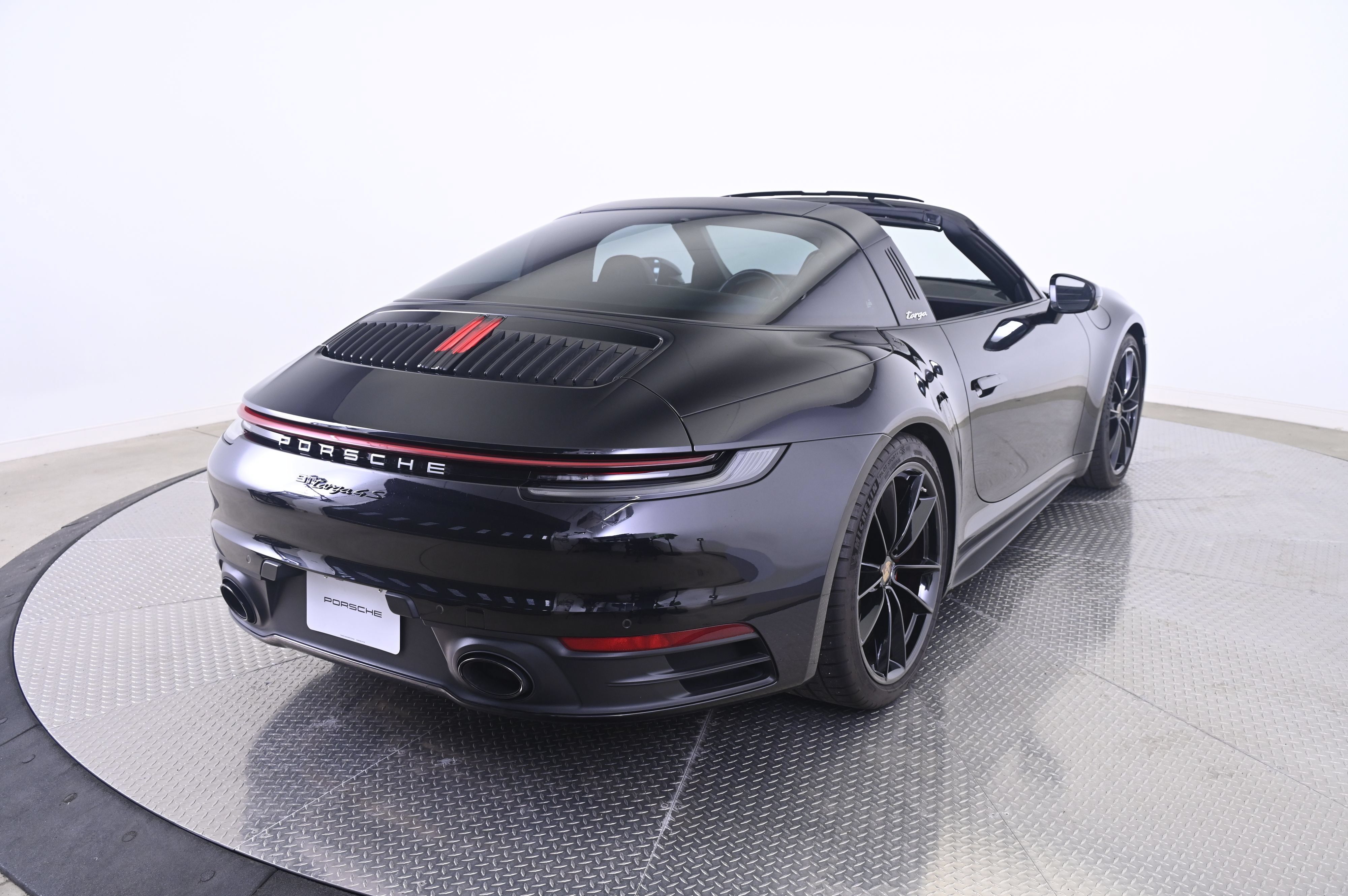 Certified 2024 Porsche 911 Targa 4S AWD/4WD image 7