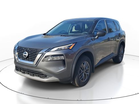 Certified 2023 Nissan Rogue S image 3