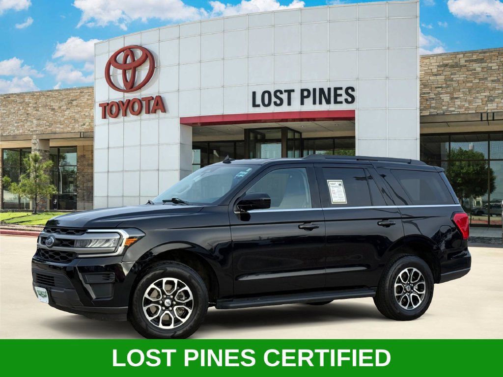 Used 2024 Ford Expedition XLT AWD/4WD image 1