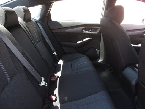 Used 2024 Honda Accord Sport image 12