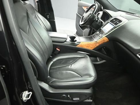 Used 2019 Lincoln Nautilus Reserve image 28