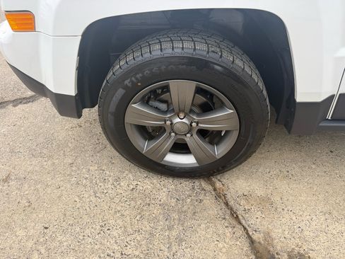 Used 2017 Jeep Patriot Sport image 12