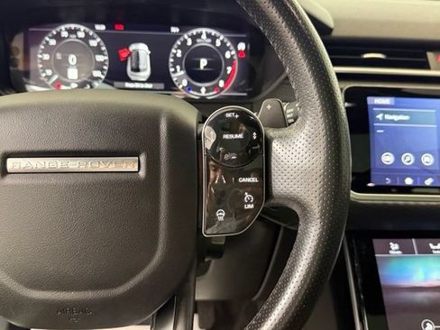 Used 2019 Land Rover Range Rover Velar S AWD/4WD image 40