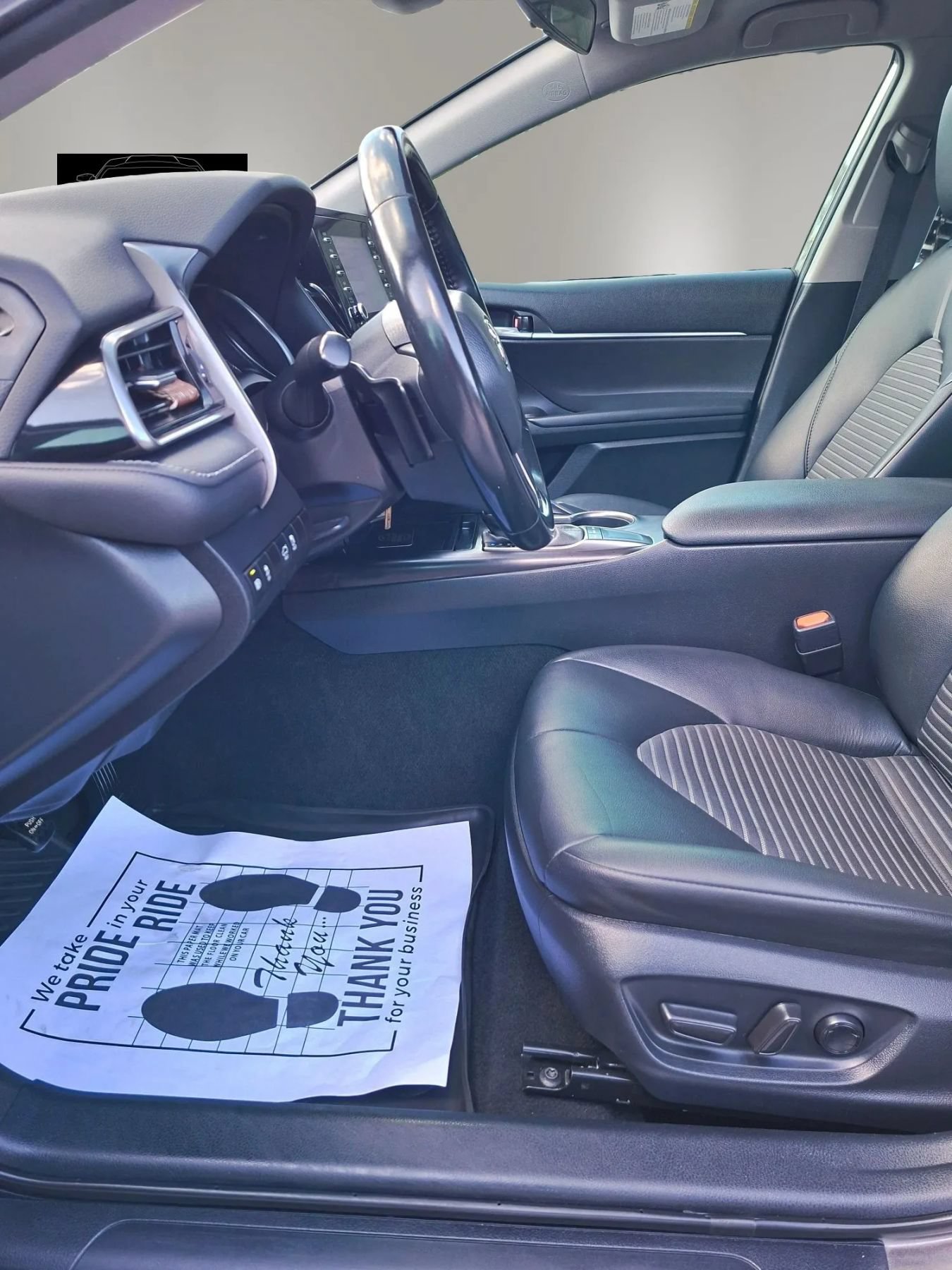Used 2023 Toyota Camry SE FWD image 9