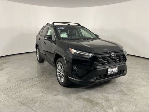 Used 2025 Toyota RAV4 XLE Premium w/ Weather Package FWD image 2