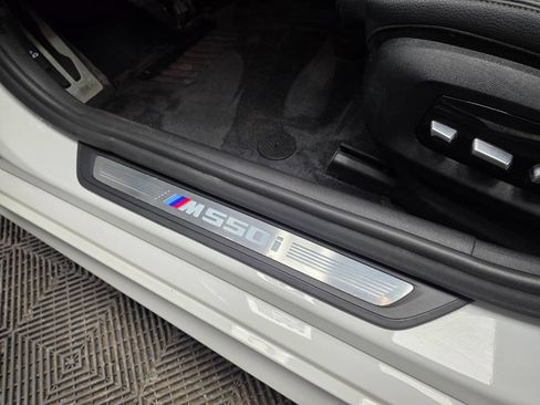 Used 2019 BMW M550i xDrive image 18