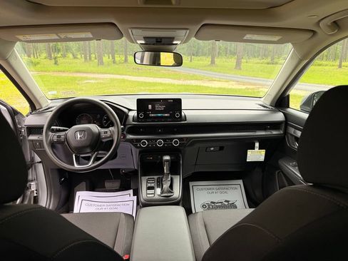 Used 2024 Honda CR-V EX image 14