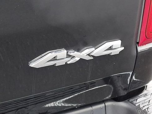 Used 2022 RAM 1500 Laramie AWD/4WD image 28