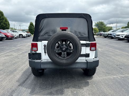 Used 2016 Jeep Wrangler Unlimited Sport w/ Connectivity Group image 7