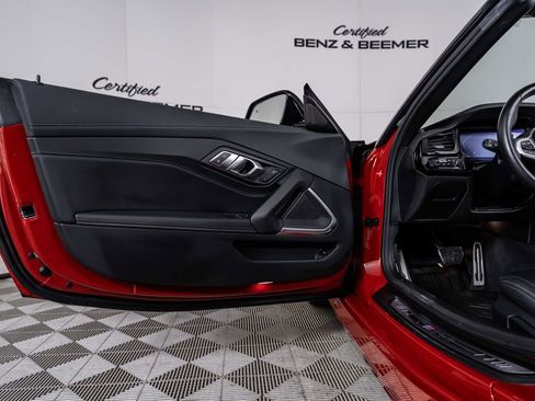 Used 2024 BMW Z4 M40i w/ Shadowloine Package image 13
