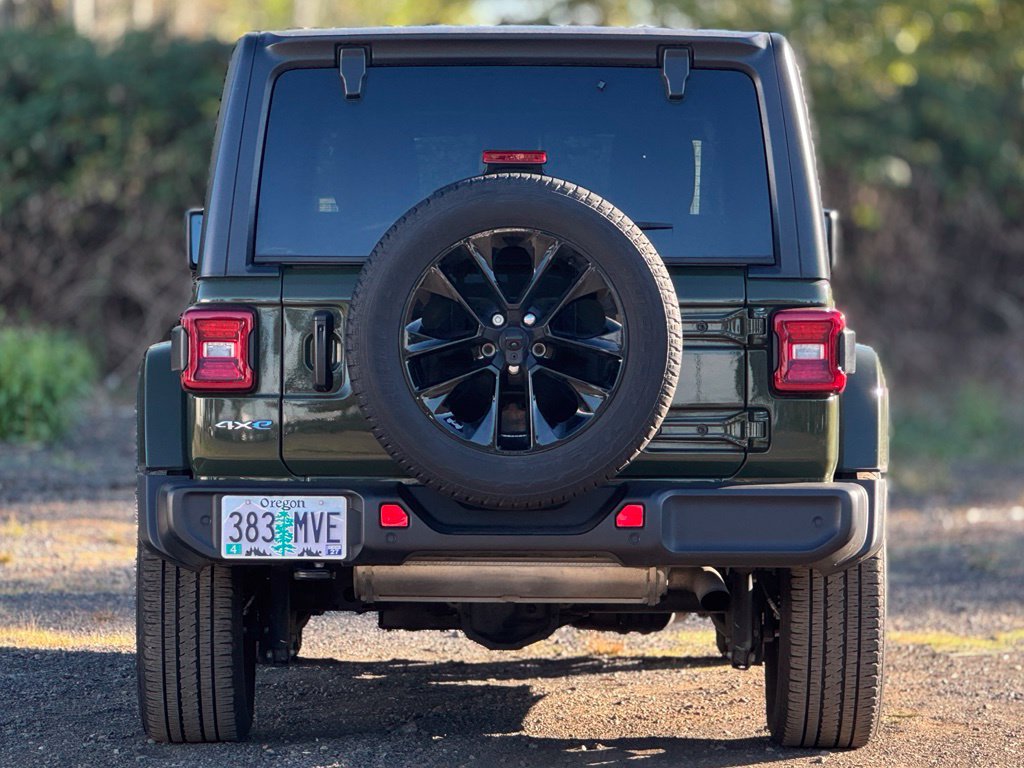 Used 2021 Jeep Wrangler Unlimited Sahara w/ Cold Weather Group AWD/4WD image 6