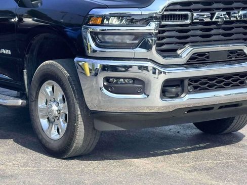 Used 2025 RAM 2500 Big Horn AWD/4WD image 5