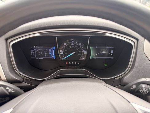 Used 2014 Ford Fusion Energi SE w/ Driver Assist Package FWD image 22