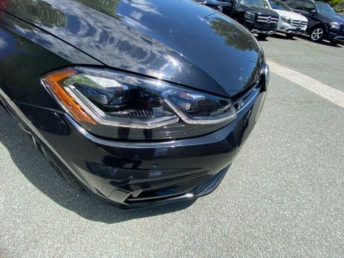 Used 2018 Volkswagen Golf R 4-Door AWD/4WD image 28