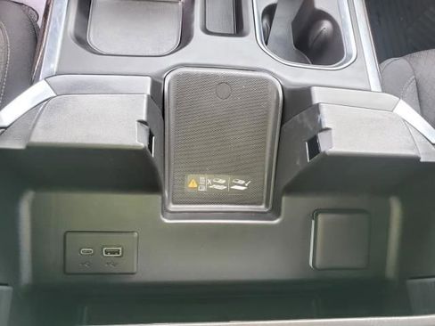 Used 2023 Chevrolet Silverado 1500 LT Trail Boss w/ Convenience Package II image 29