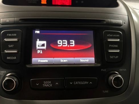 Used 2015 Kia Sorento LX FWD image 13