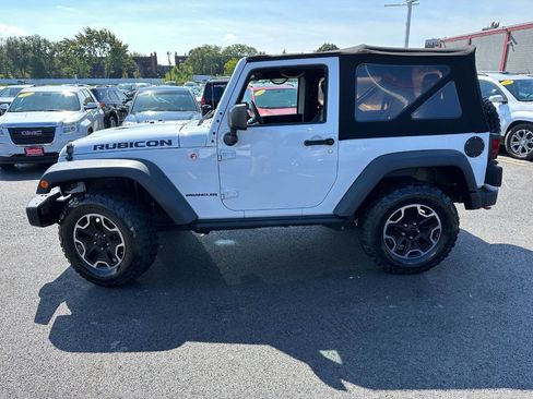 Used 2016 Jeep Wrangler Rubicon image 2