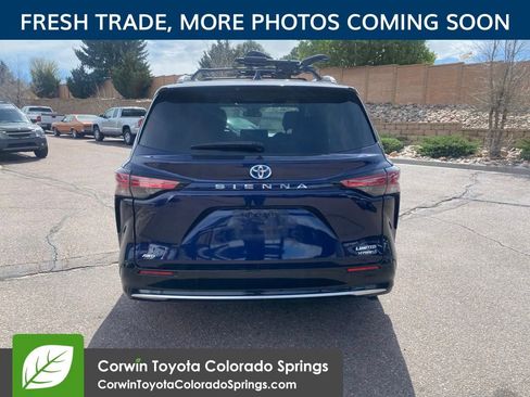 Used 2022 Toyota Sienna Limited AWD/4WD image 6
