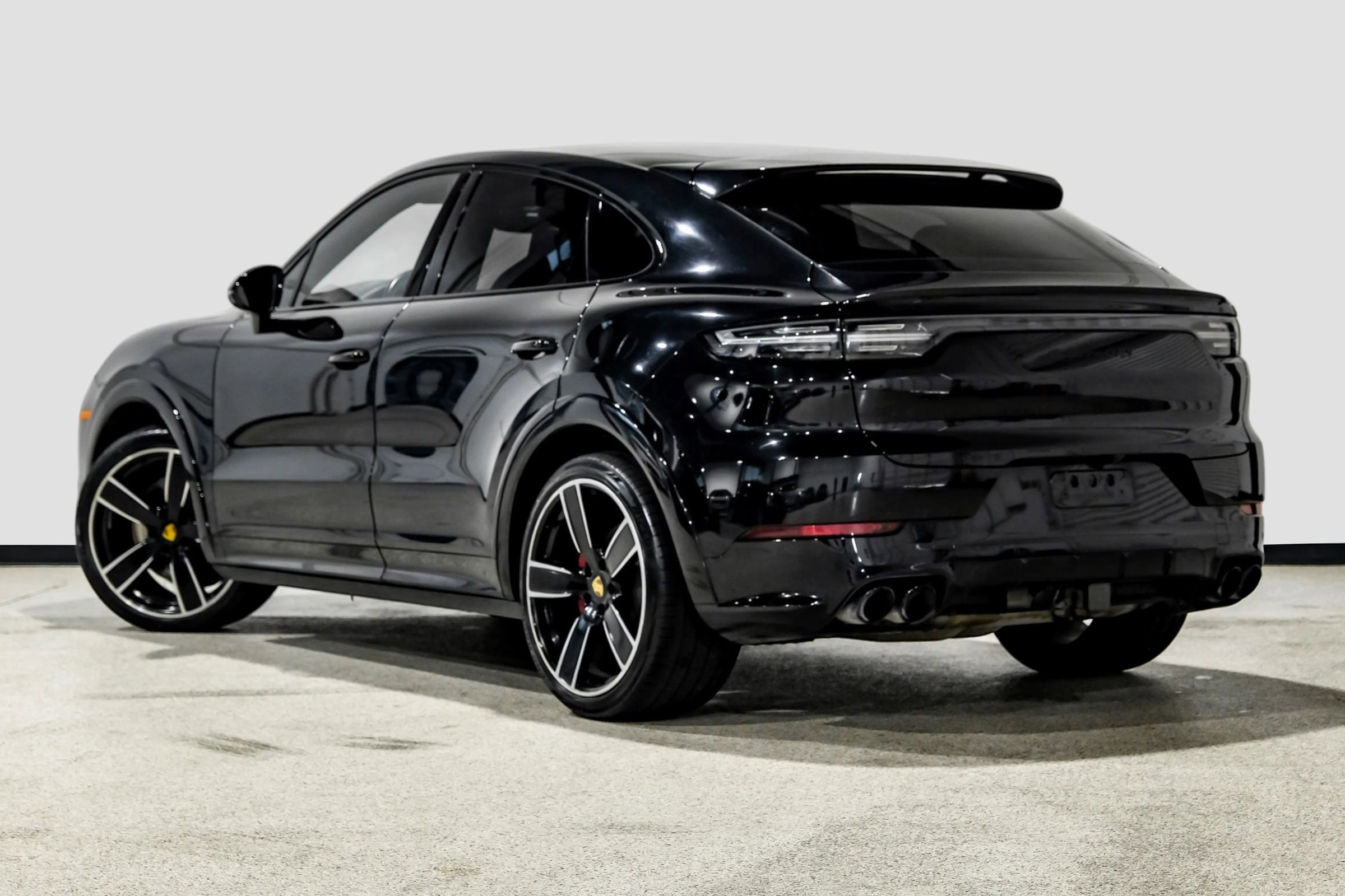 Used 2021 Porsche Cayenne GTS w/ Premium Package AWD/4WD image 10