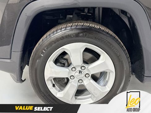Used 2018 Jeep Compass Latitude w/ Popular Equipment Group AWD/4WD image 31